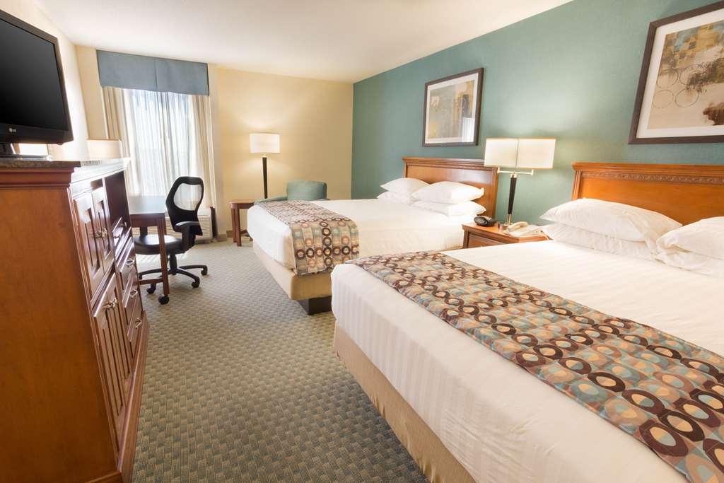 Drury Inn & Suites Birmingham Lakeshore Drive Habitación foto