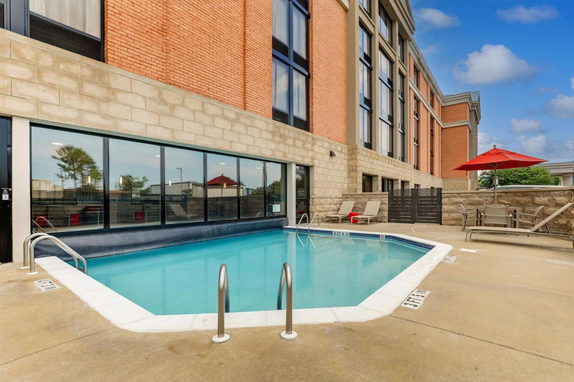Drury Inn & Suites Birmingham Lakeshore Drive Exterior foto