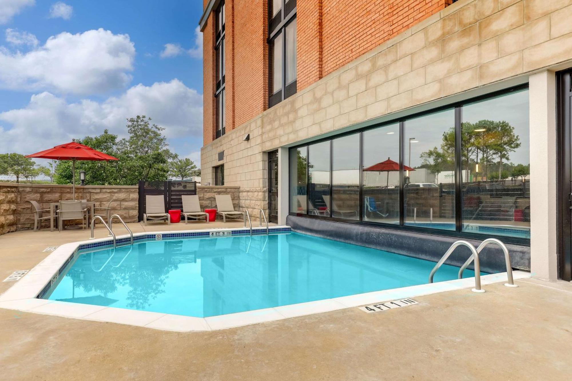 Drury Inn & Suites Birmingham Lakeshore Drive Exterior foto