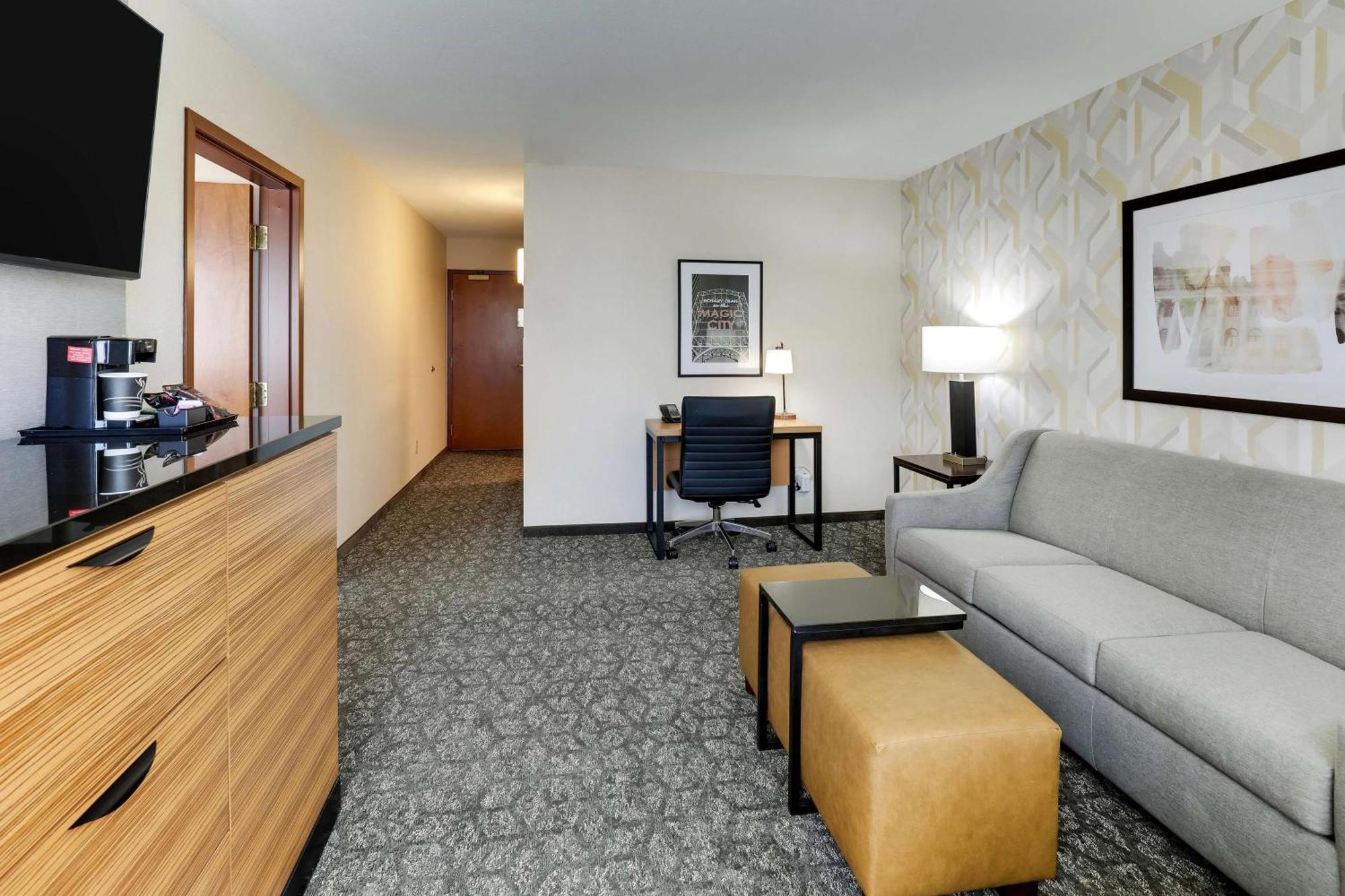 Drury Inn & Suites Birmingham Lakeshore Drive Exterior foto